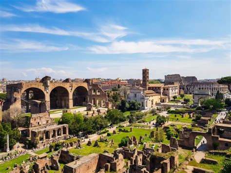 Opening Hours and Sunday Availability at the Colosseum